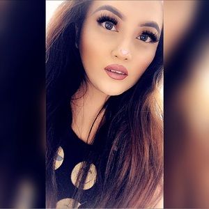 Meet your Posher, Ana